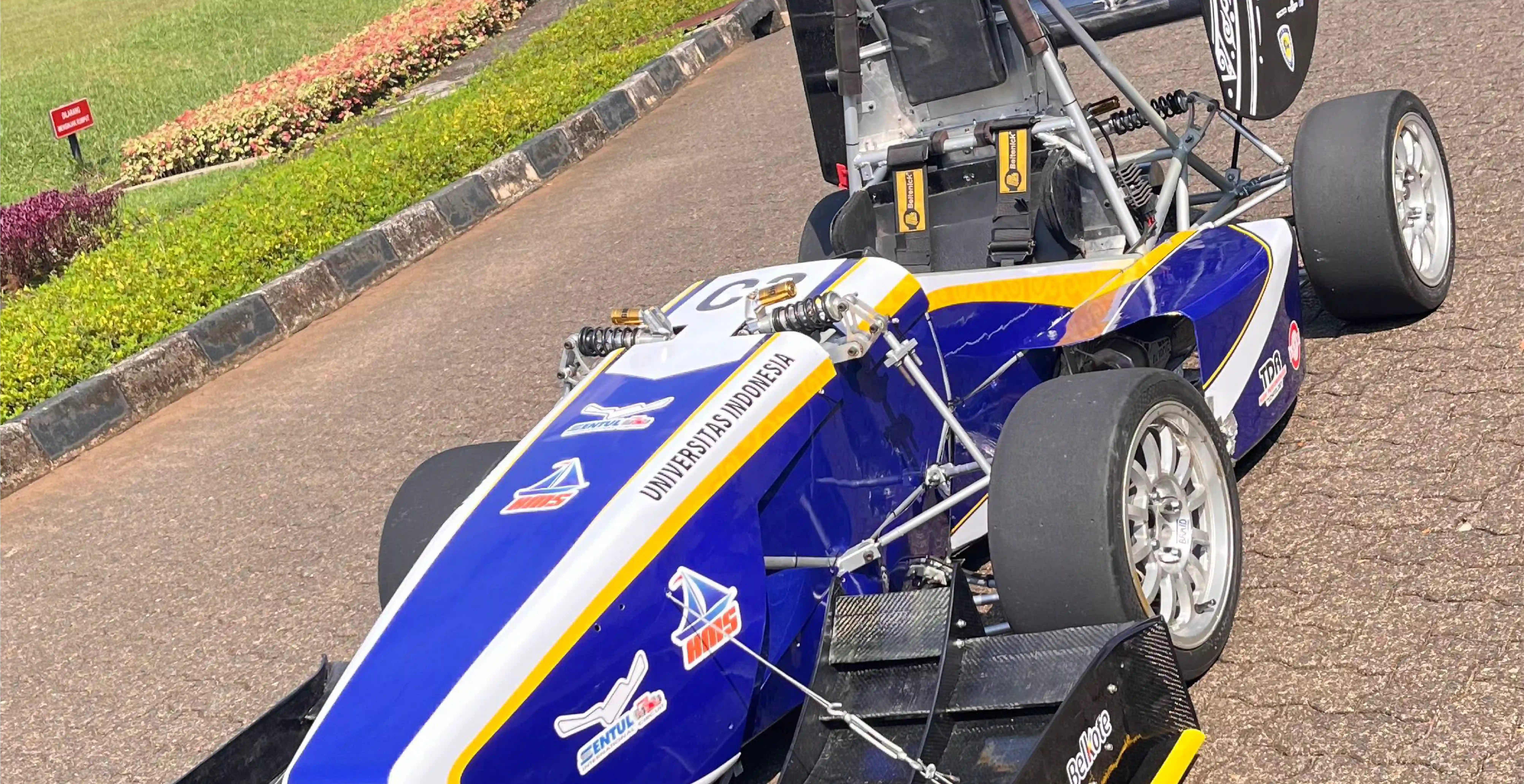 Inspiring: UI's UIRT-03, a Student-Built Formula Race Car, to Compete in Formula Student Czech Republic 2025